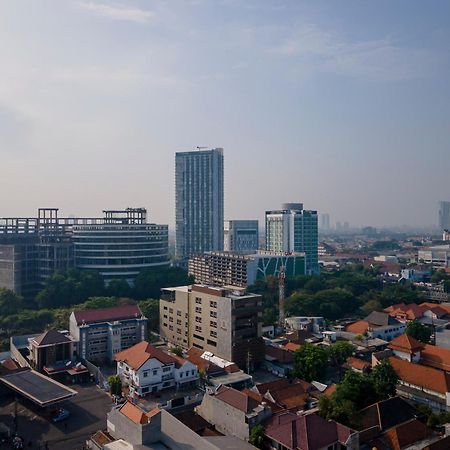 Stay.Vie Hotel Surabaya Exteriör bild