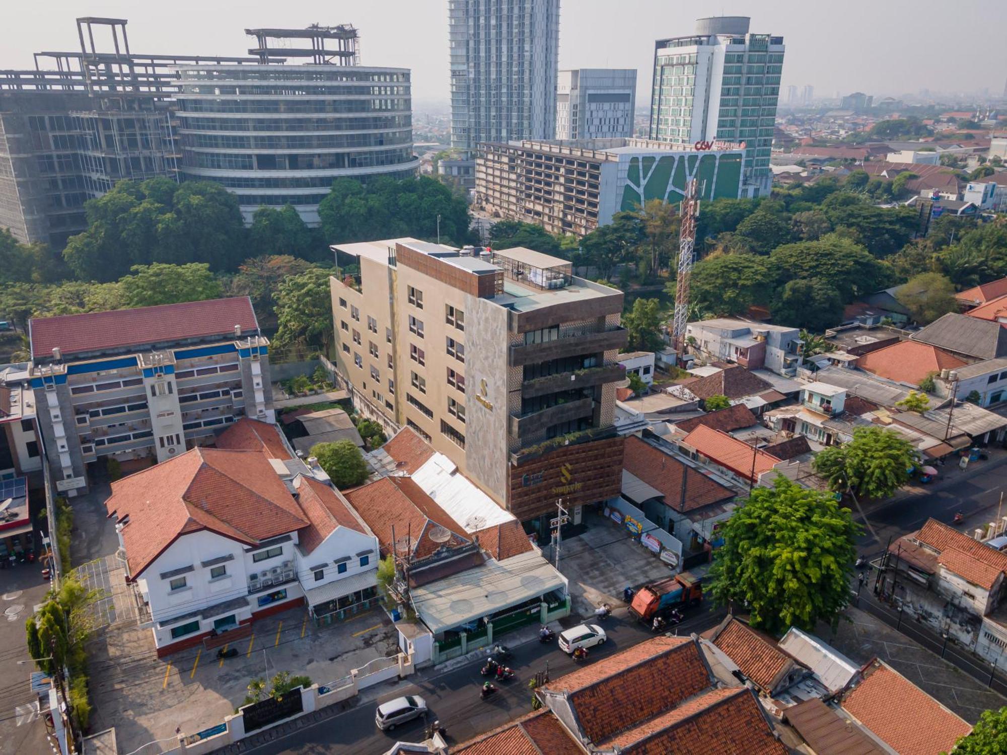 Stay.Vie Hotel Surabaya Exteriör bild