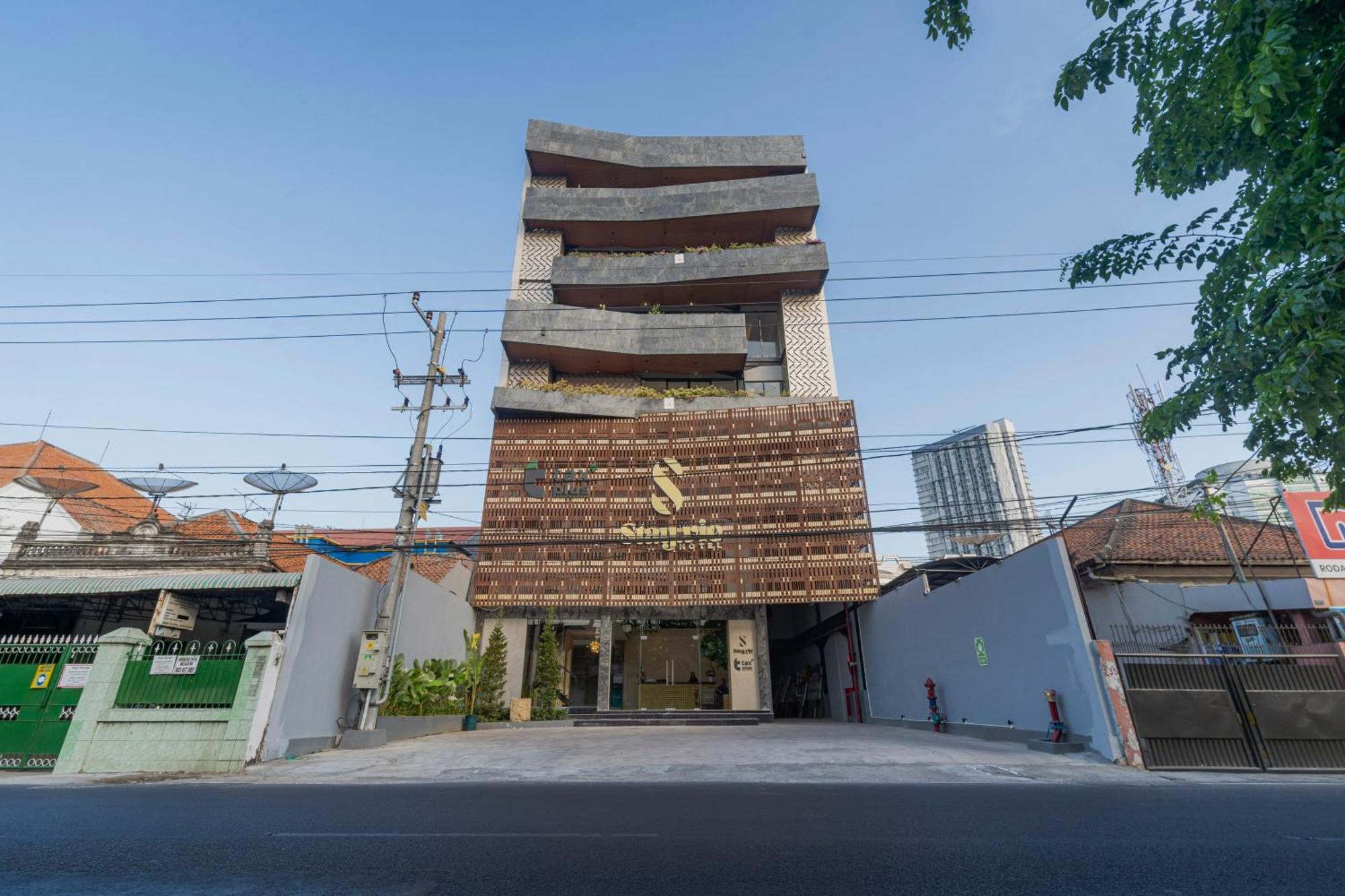 Stay.Vie Hotel Surabaya Exteriör bild