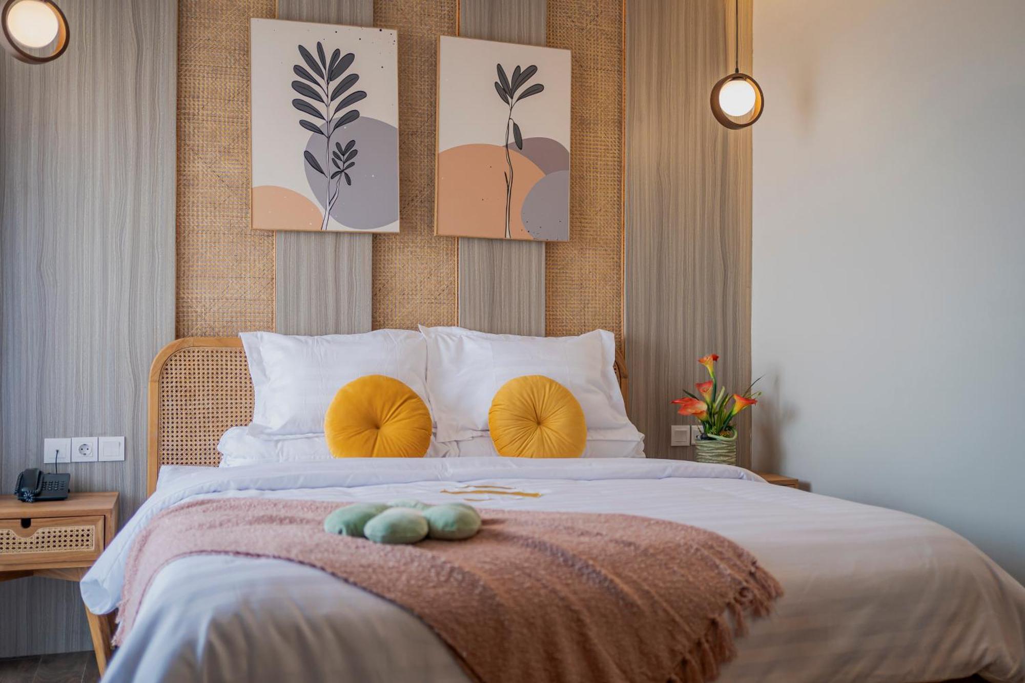 Stay.Vie Hotel Surabaya Exteriör bild