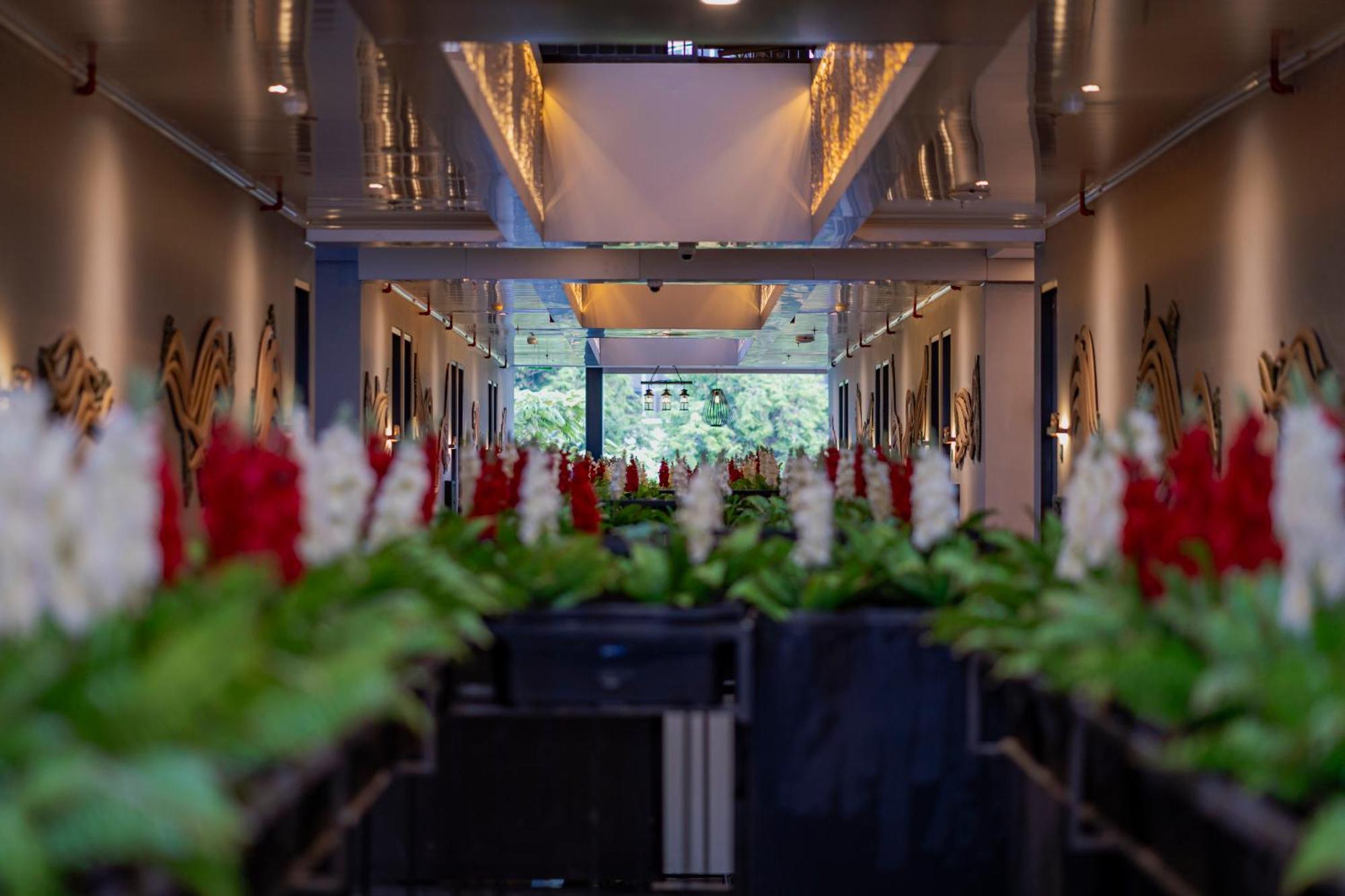 Stay.Vie Hotel Surabaya Exteriör bild